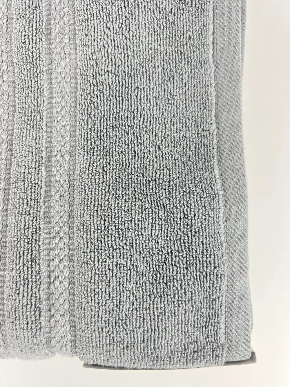 DKNY Bath Towels Gray Plush Soft Absorbent 100% Cotton Solucell 2 Pc NEW